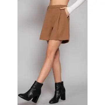 Pleated Soft Short Pants